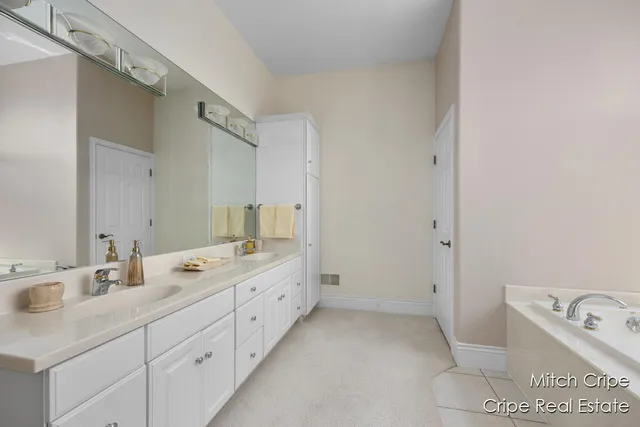 $784,000 | 1527 Fairwood Court, Caledonia, MI 49316