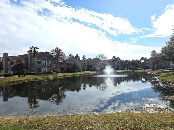 $1,700 | 17920 Villa Creek Drive, Unit 17920, Tampa, FL 33647