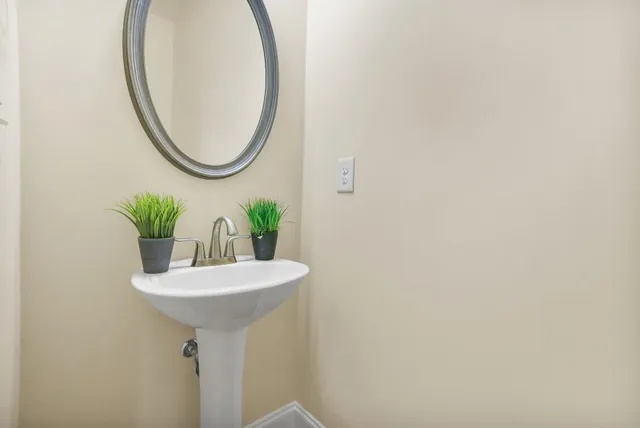 $525,000 | 4435 Heatherwood Drive Southwest, Atlanta, GA 30331