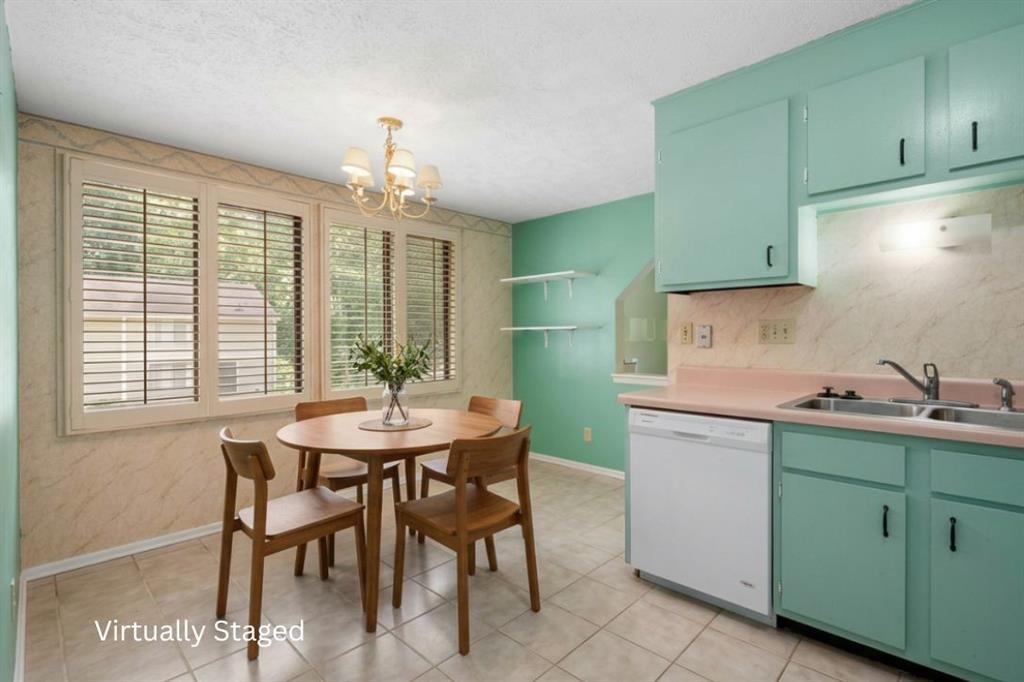 536 Hunters Path Road Bridgeville, PA 15017 - Photo 9 of 27 Great Space