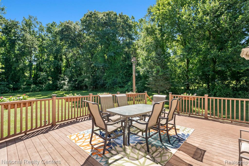 10180 Hadley Road Clarkston, MI 48348 - Photo 42 of 54