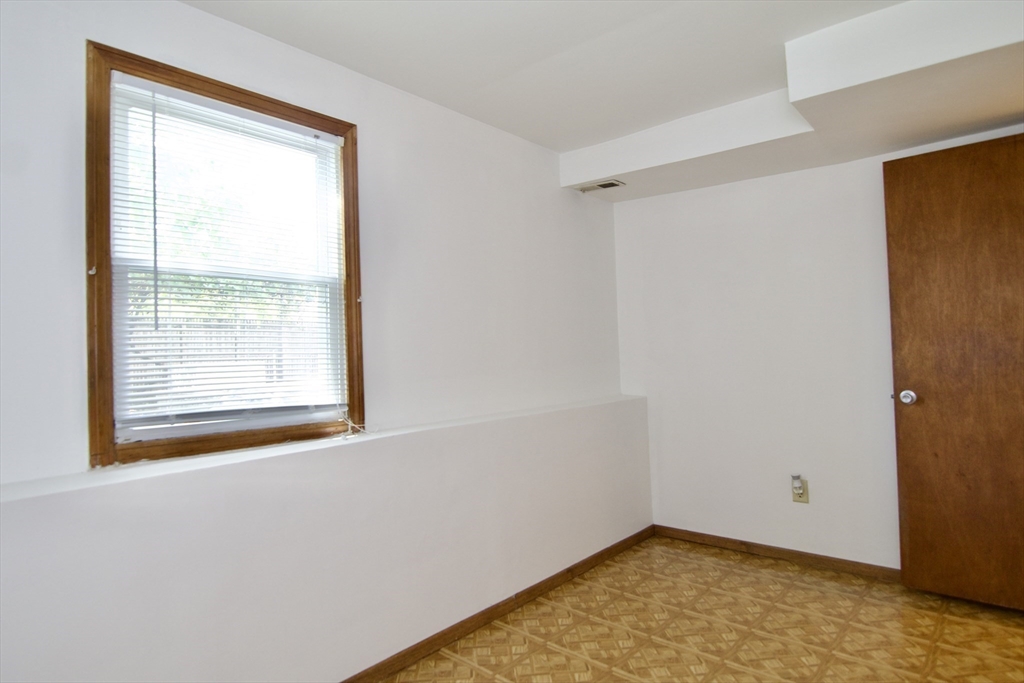 124 Mazarin Street Springfield, MA 01151 - Photo 38 of 42 Gallery Image 38