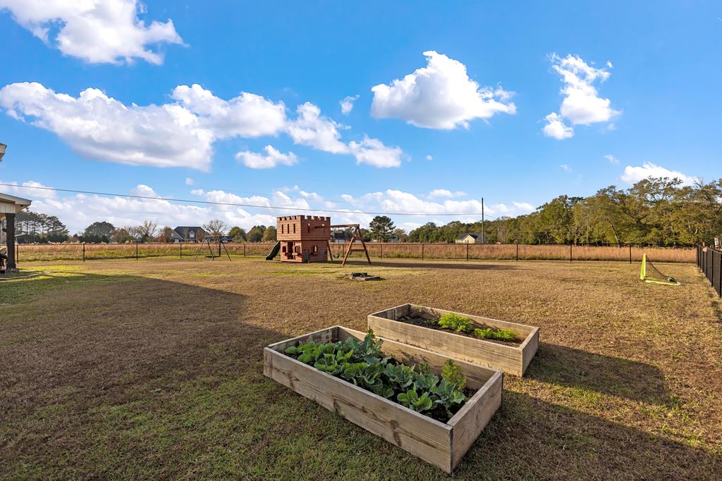 2760 Trawick Road Dothan, AL 36305 - Photo 41 of 43 backyard