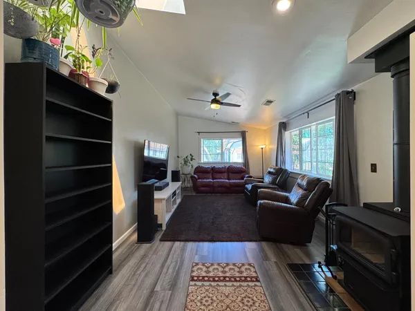 $388,000 | 14764 Tanyard Hill Road, Pine Grove, CA 95665