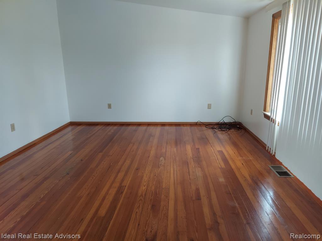 7077 Brown Road Croswell, MI 48422 - Photo 5 of 40