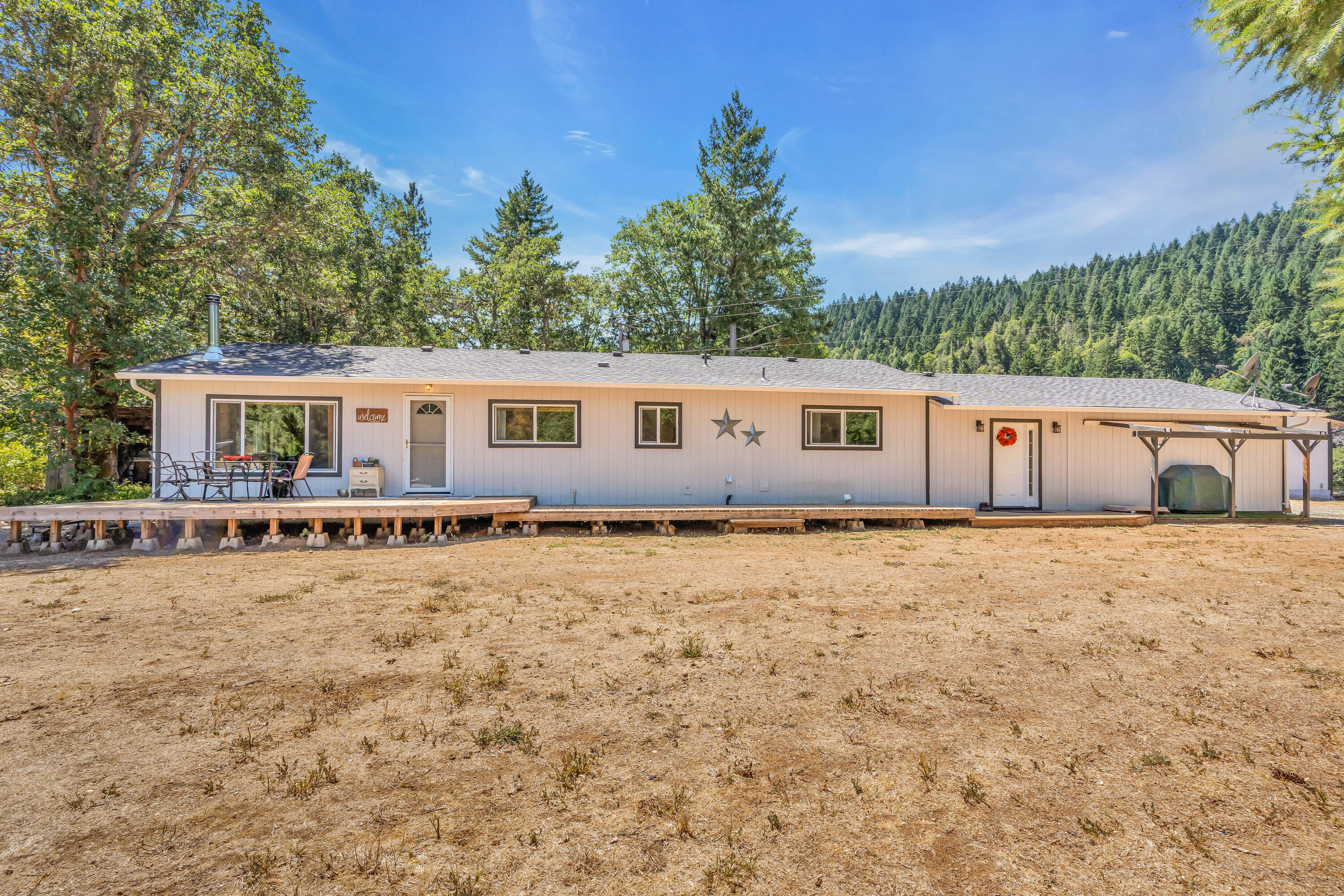 304 Thompson Creek Road Selma, OR 97538 - Photo 1 of 53 Thompson Creek