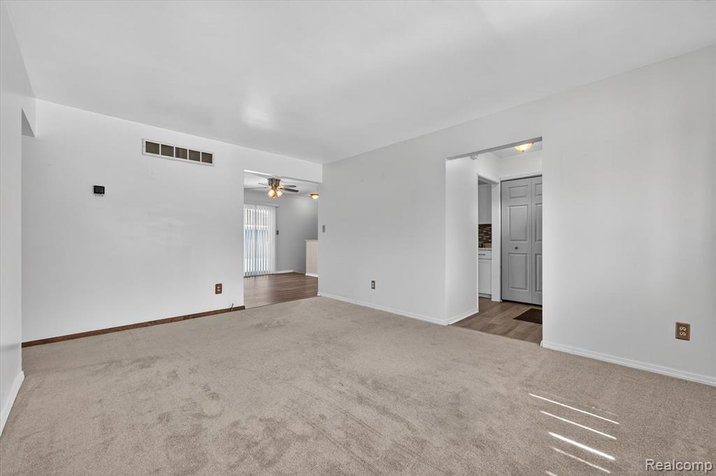 23712 Cedar Ridge Drive Romulus, MI 48174 - Photo 9 of 51 Gallery Image 9