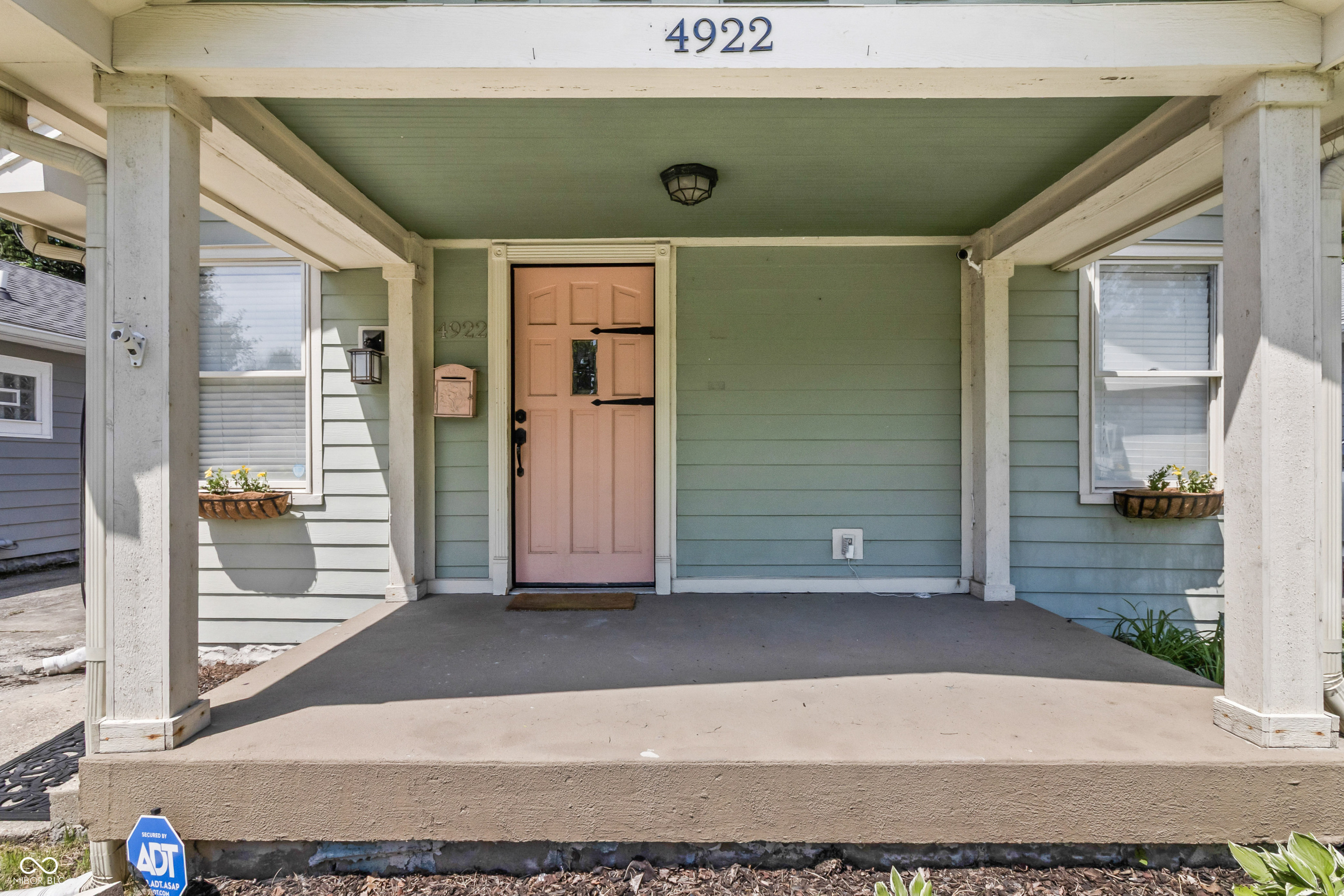 4922 Ralston Avenue Indianapolis, IN 46205 - Photo 4 of 51
