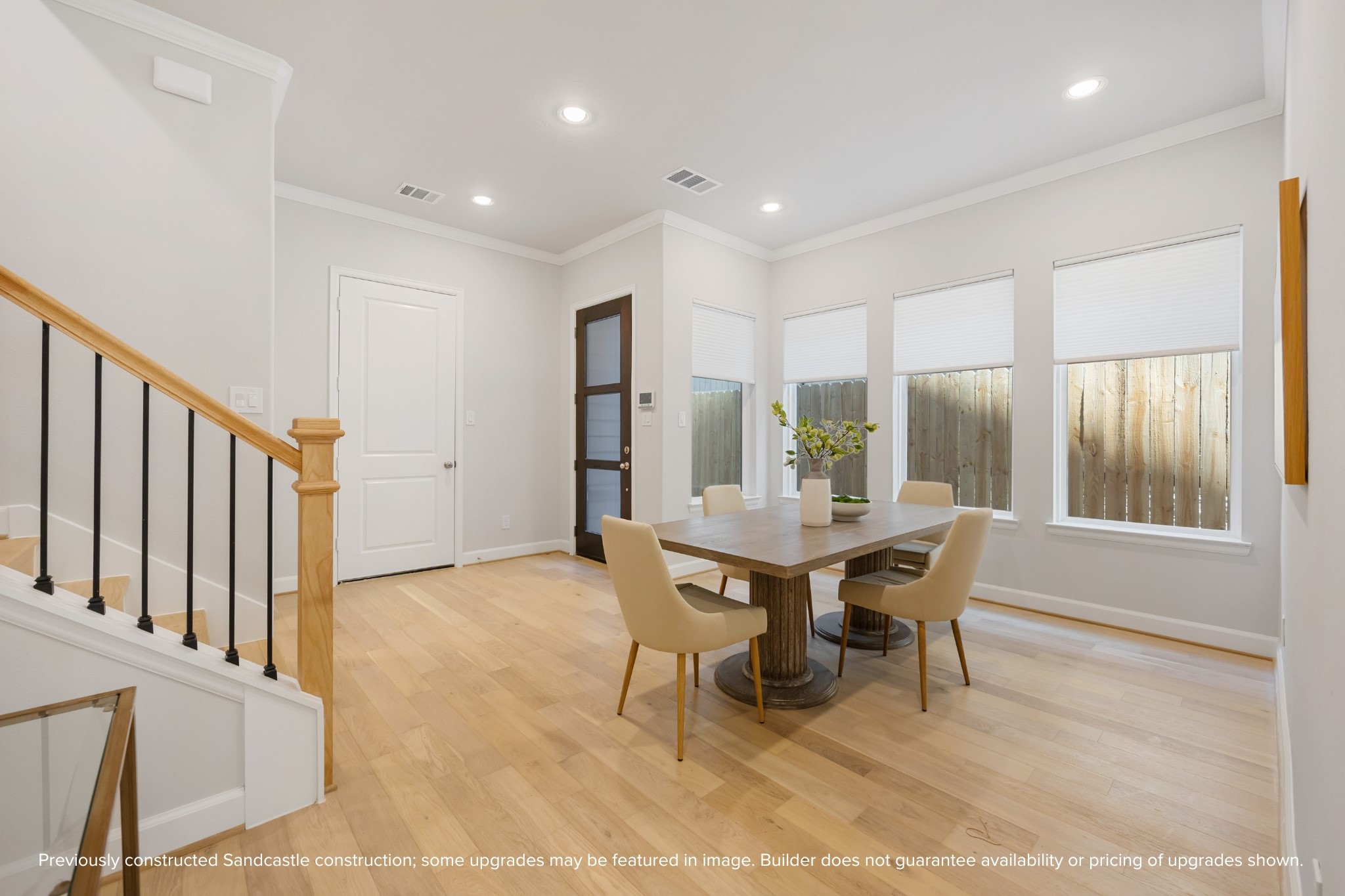 4317 Roseland Street, Unit B Houston, TX 77006 - Photo 15 of 36 a view of a dining room with furniture