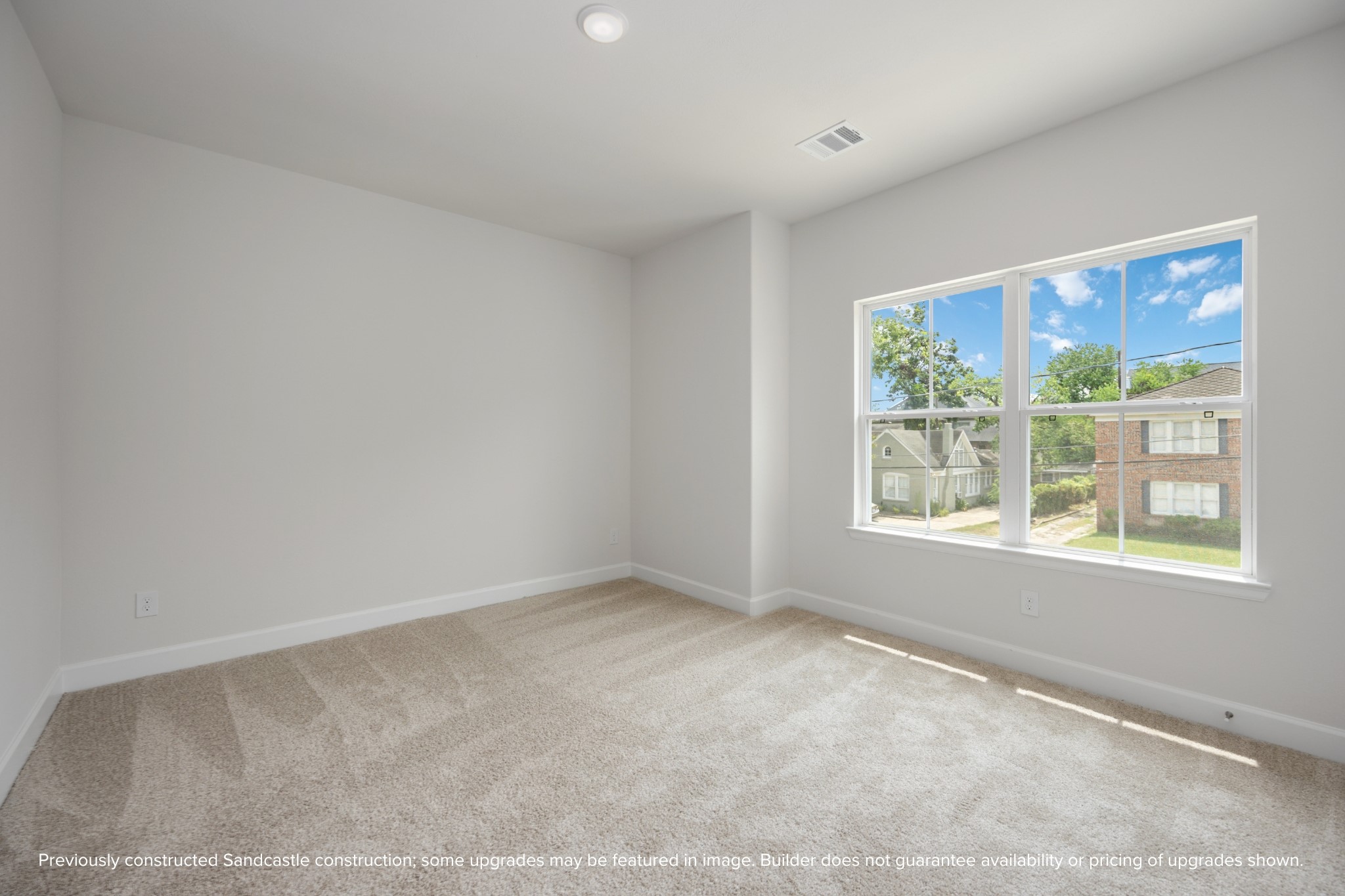 4317 Roseland Street, Unit B Houston, TX 77006 - Photo 30 of 36 a view of an empty room with a window