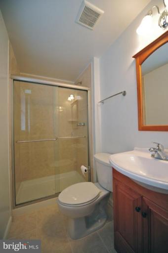 10700 Livingston Road Fort Washington, MD 20744 - Photo 19 of 27 Master Bath