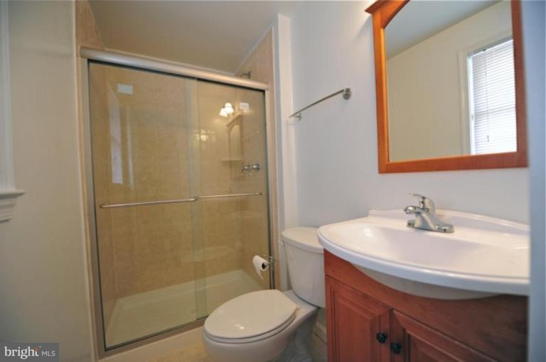 10700 Livingston Road Fort Washington, MD 20744 - Photo 20 of 27 Master Bath #2