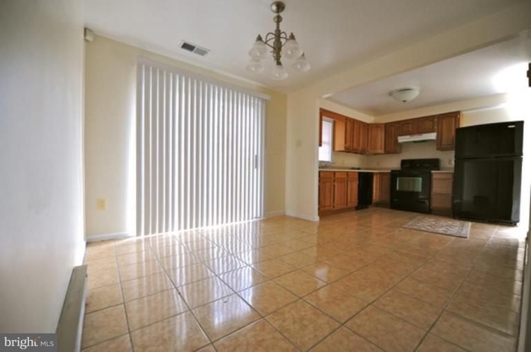 10700 Livingston Road Fort Washington, MD 20744 - Photo 22 of 27 Kitchen