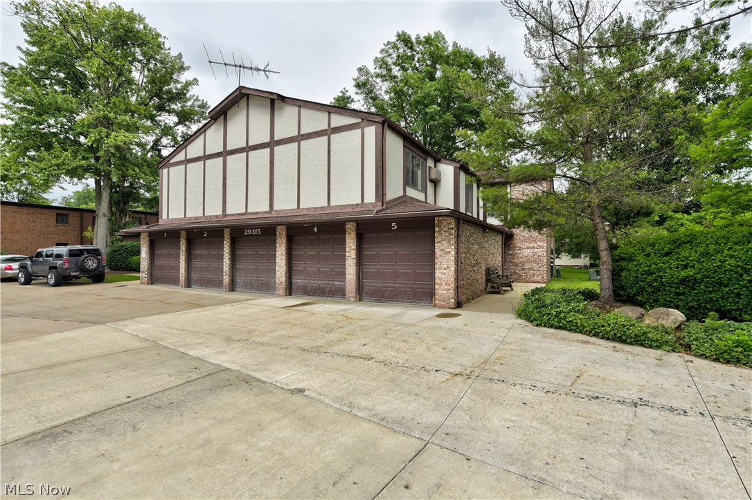 29315 Detroit Road, Unit 2 Westlake, OH 44145 - Photo 25 of 34