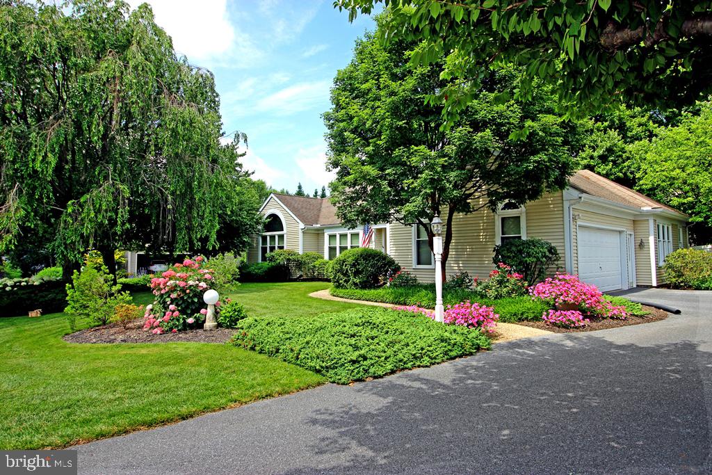 328 Koser Road Lititz, PA 17543 - Photo 6 of 48