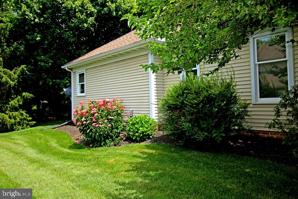 328 Koser Road Lititz, PA 17543 - Photo 8 of 48