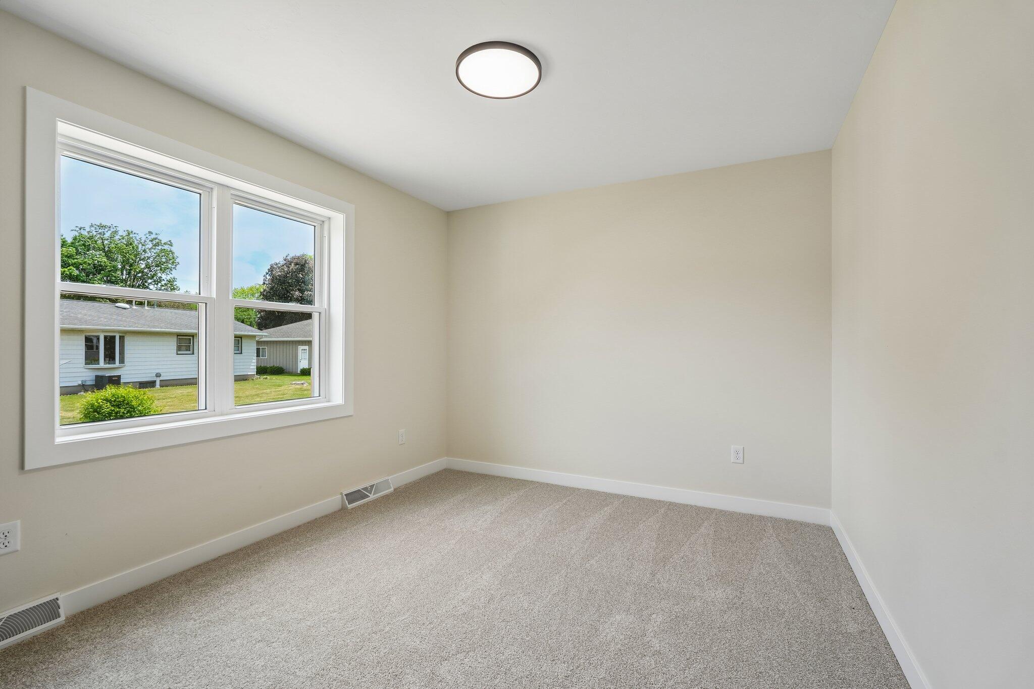 313 Front Street Watertown, WI 53094 - Photo 21 of 39 23