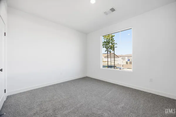 $706,425 | Undisclosed Address, Bakersfield, CA 93314