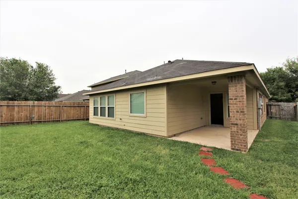 $1,950 | 1203 Pecos Pass Drive, Richmond, TX 77406