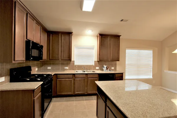 $1,950 | 1203 Pecos Pass Drive, Richmond, TX 77406