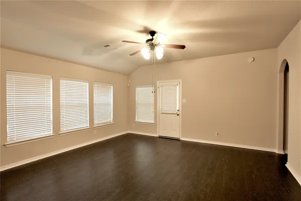 $1,950 | 1203 Pecos Pass Drive, Richmond, TX 77406