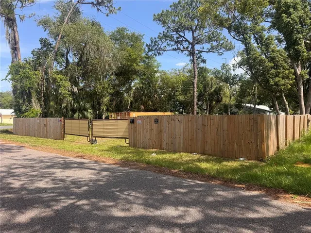 $115,000 | 16220 Lenord Street, Umatilla, FL 32784