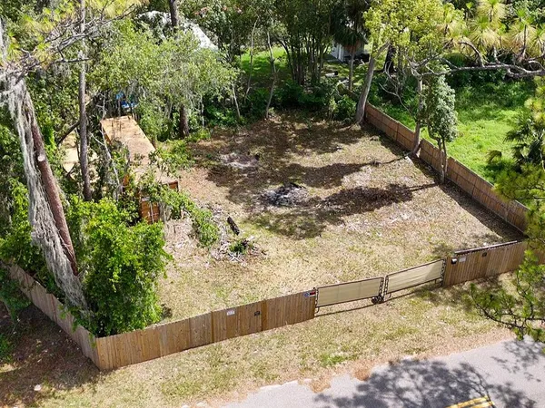 $115,000 | 16220 Lenord Street, Umatilla, FL 32784