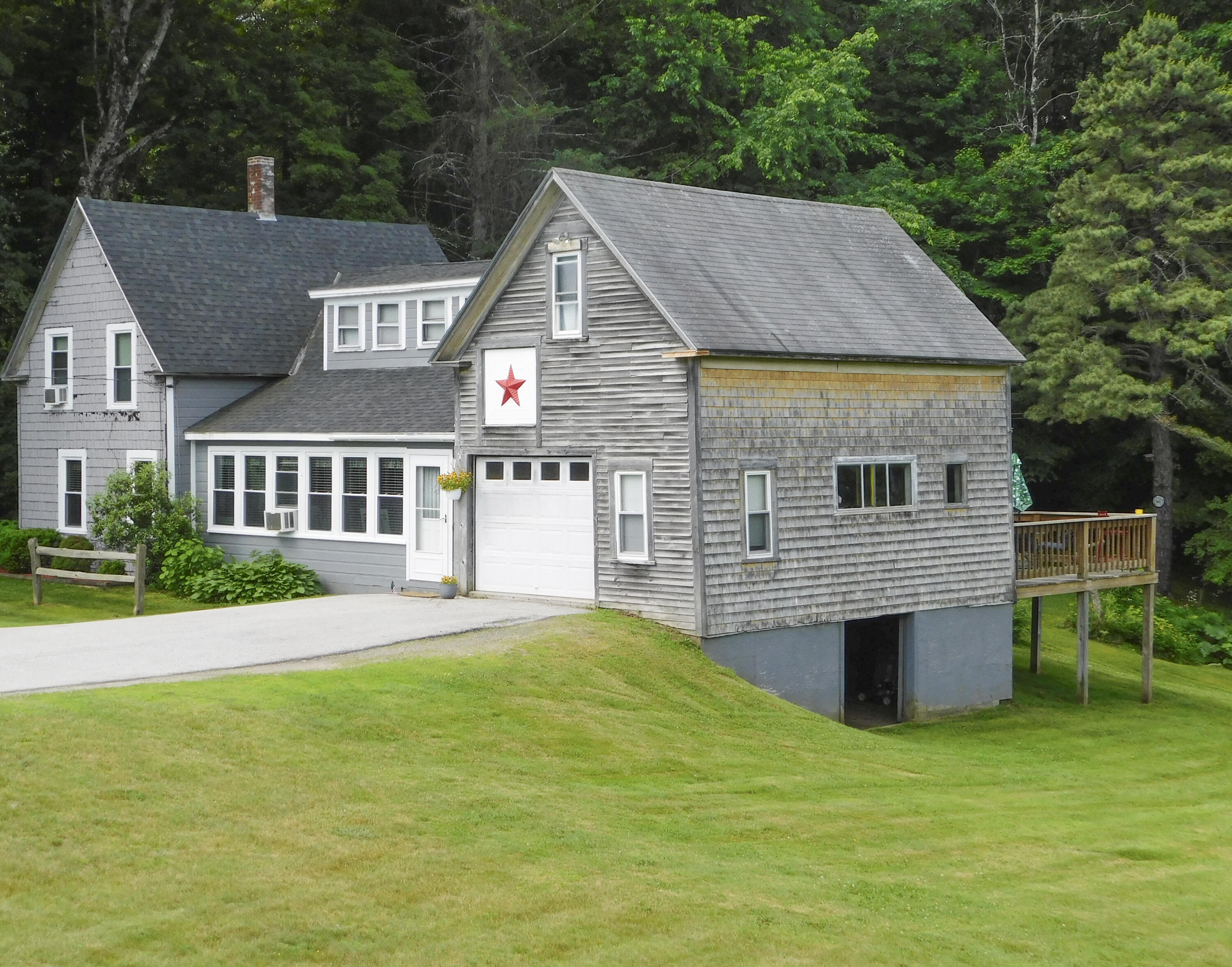 170 Main Street Sangerville, ME 04479 - Photo 5 of 97 9