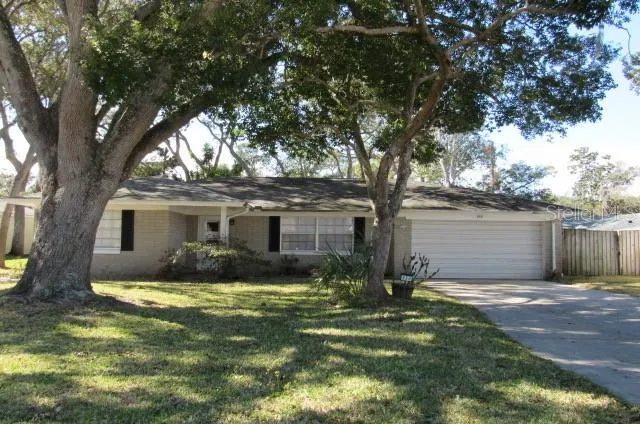 $350,000 | 850 Lindenwood Circle East, Ormond Beach, FL 32174