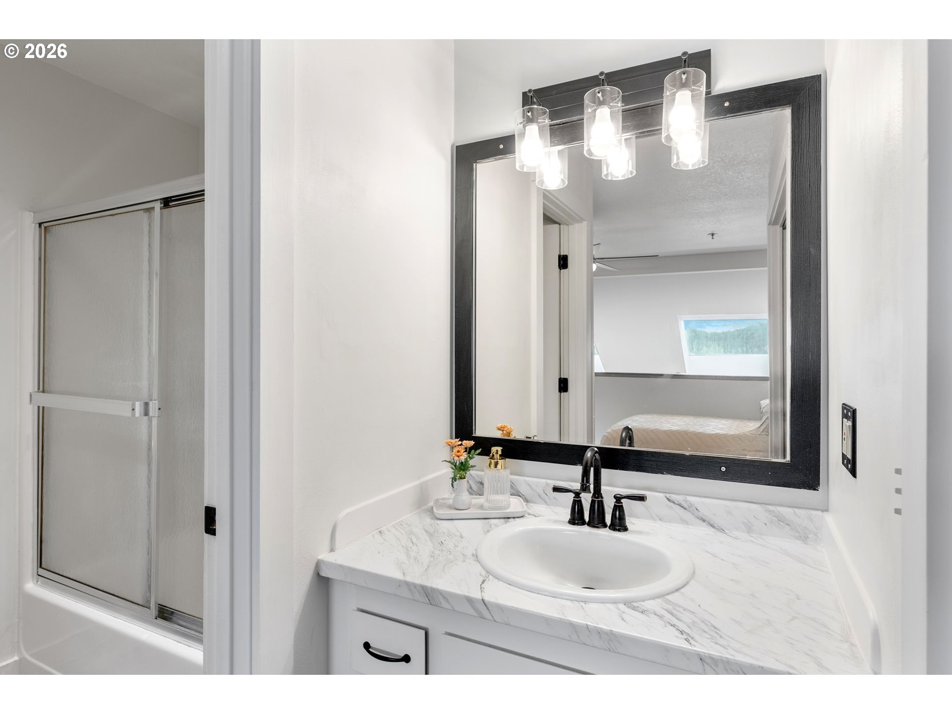 301 North 15th Street, Unit 201 Hood River, OR 97031 - Photo 11 of 37