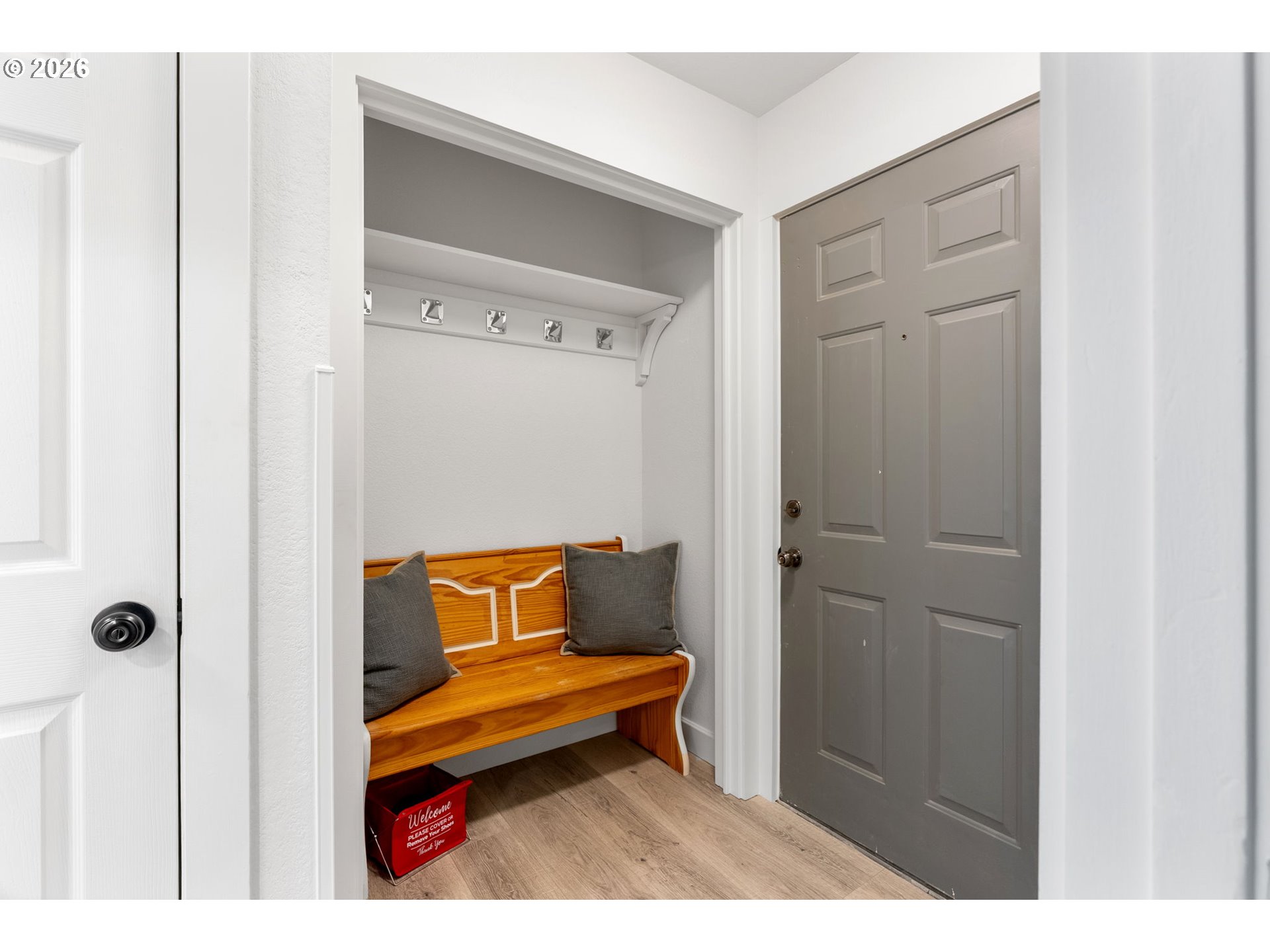 301 North 15th Street, Unit 201 Hood River, OR 97031 - Photo 12 of 37
