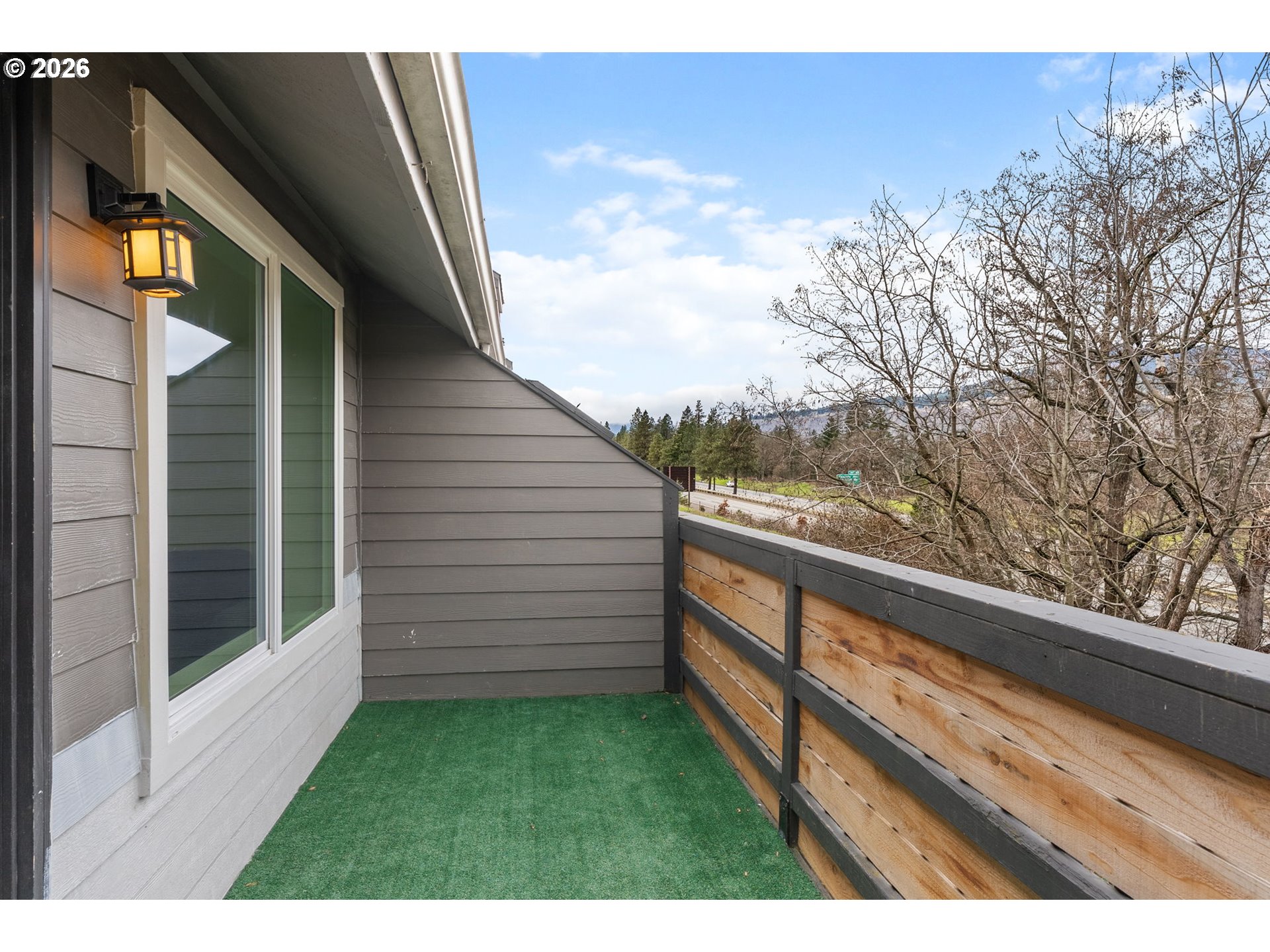 301 North 15th Street, Unit 201 Hood River, OR 97031 - Photo 24 of 37