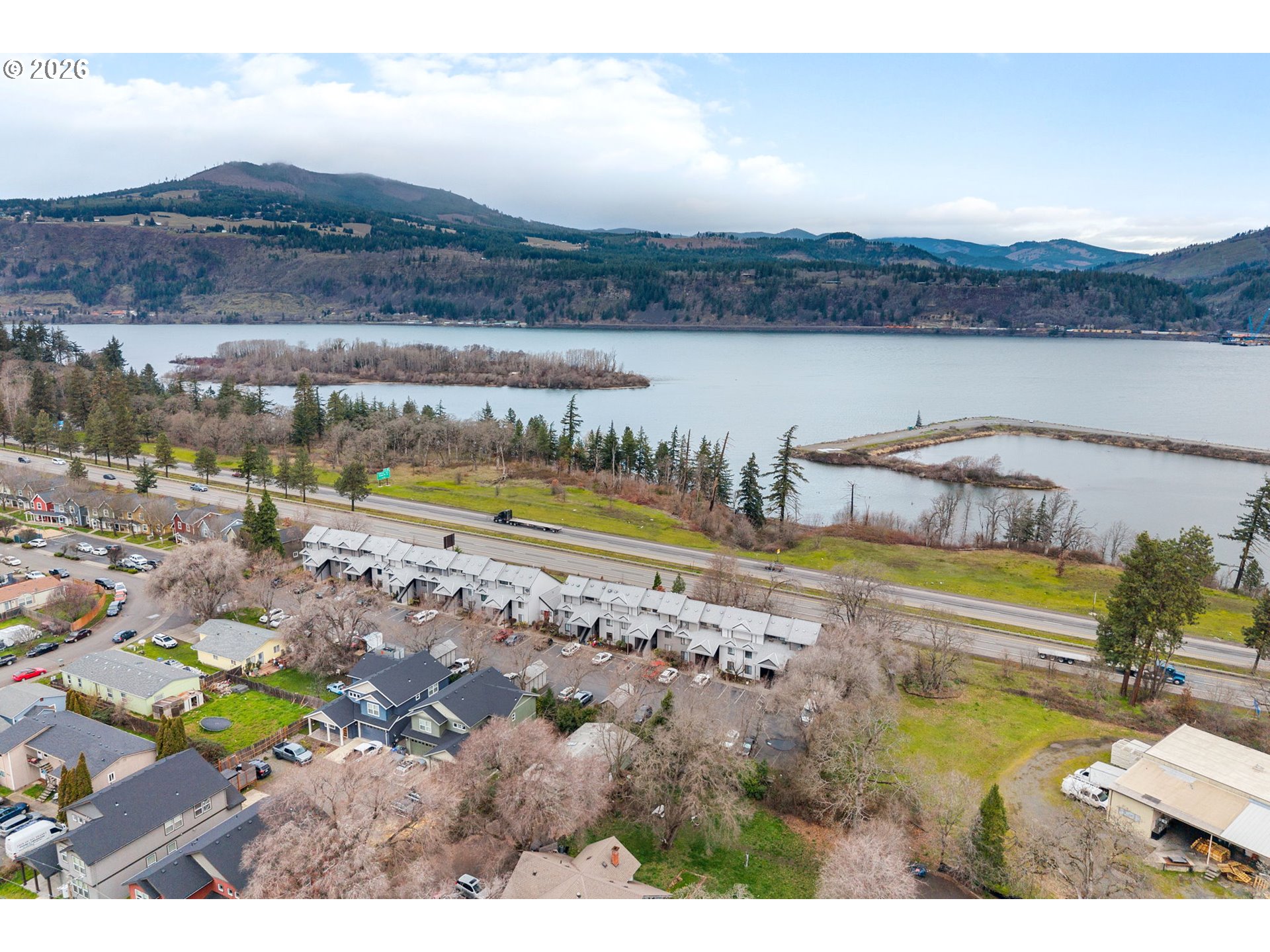 301 North 15th Street, Unit 201 Hood River, OR 97031 - Photo 32 of 37
