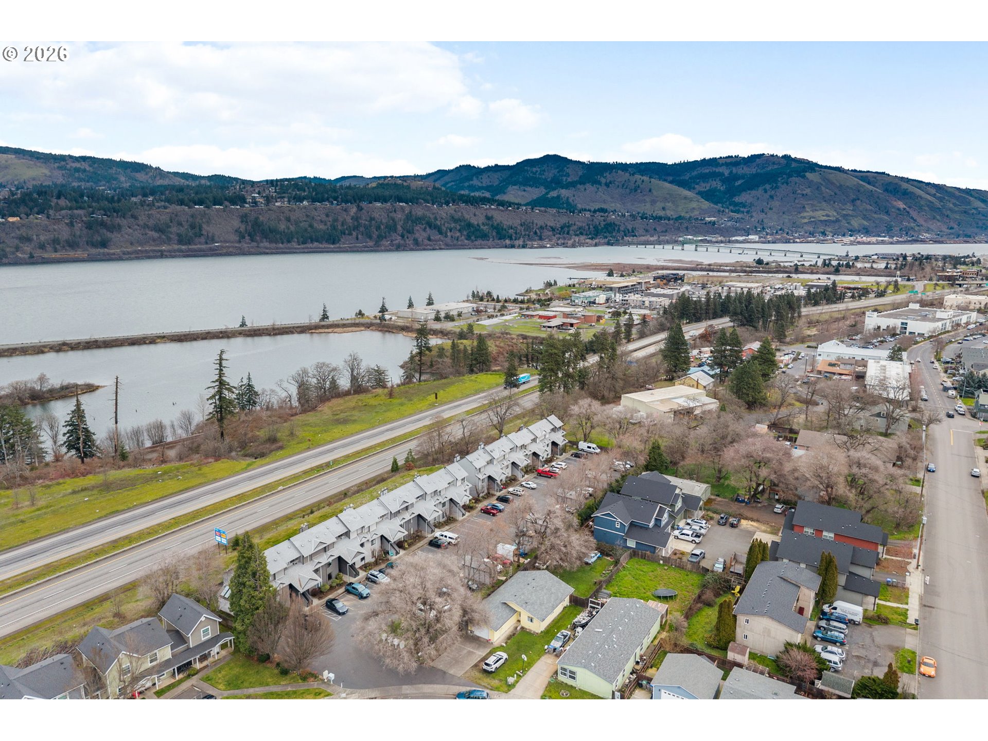 301 North 15th Street, Unit 201 Hood River, OR 97031 - Photo 34 of 37