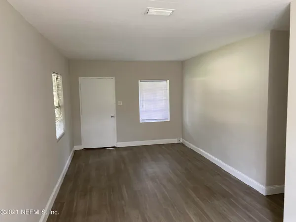 $1,495 | 5366 Baycrest Road, Jacksonville, FL 32205