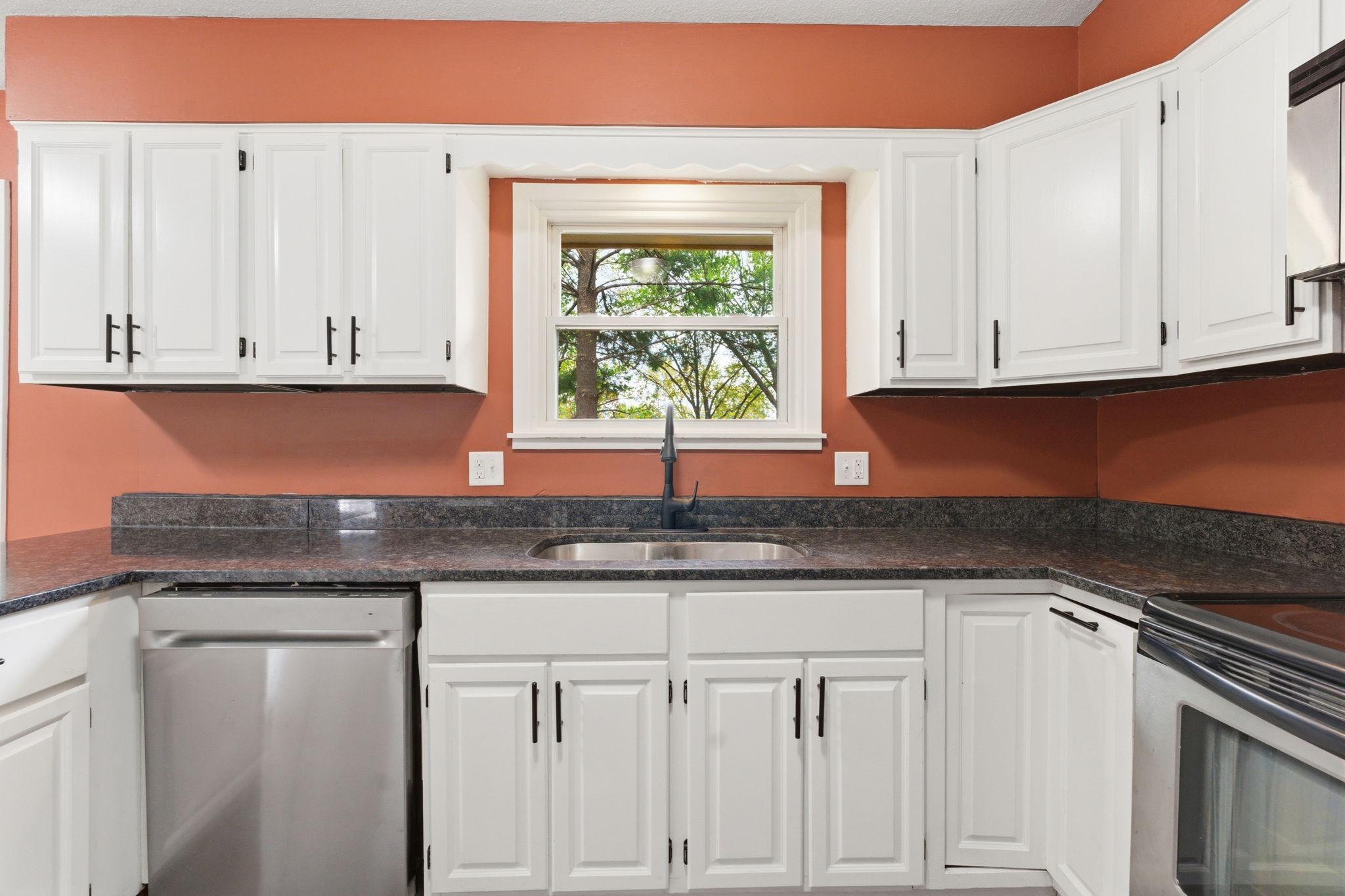 900 Green Street Hudson, WI 54016 - Photo 13 of 39