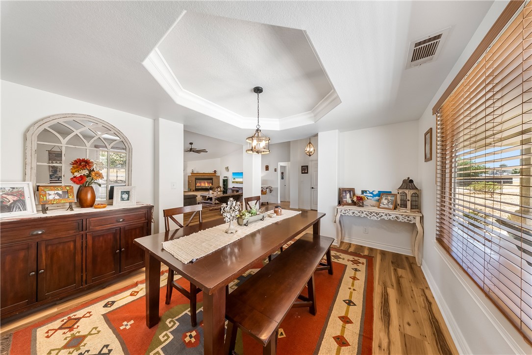 16209 Serrano Road Apple Valley, CA 92307 - Photo 9 of 36
