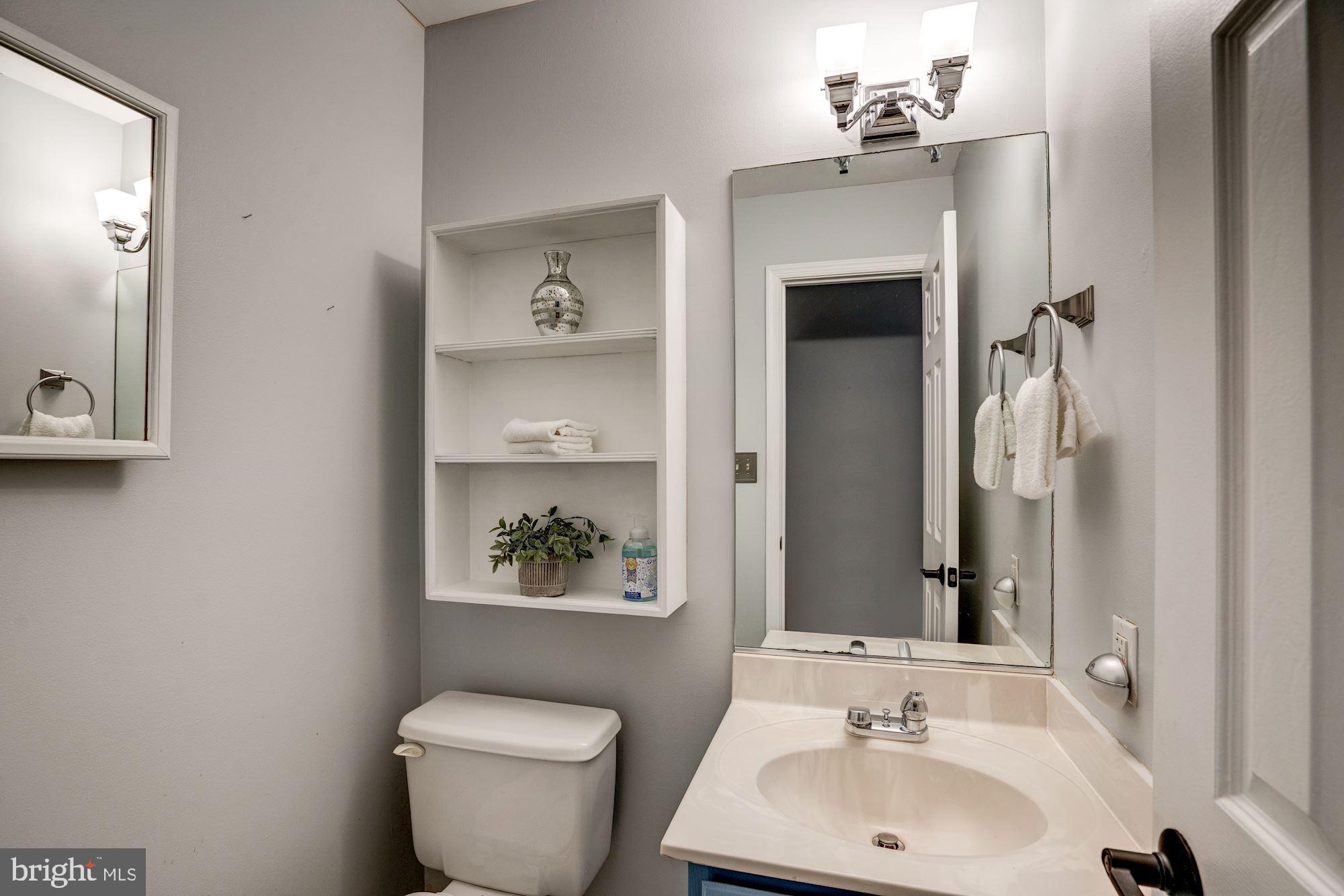 10420 Rodney Road Silver Spring, MD 20903 - Photo 15 of 32