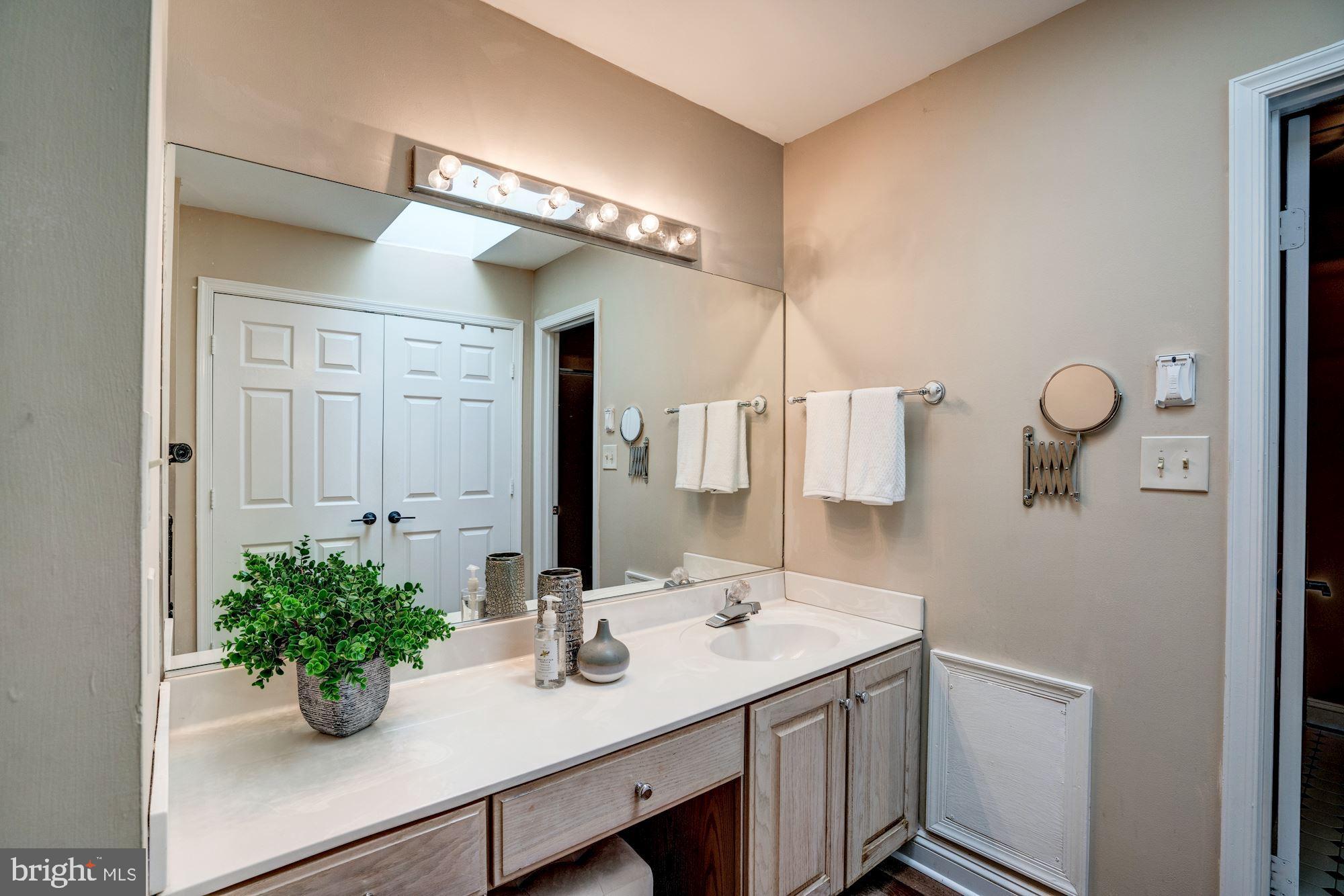 10420 Rodney Road Silver Spring, MD 20903 - Photo 18 of 32