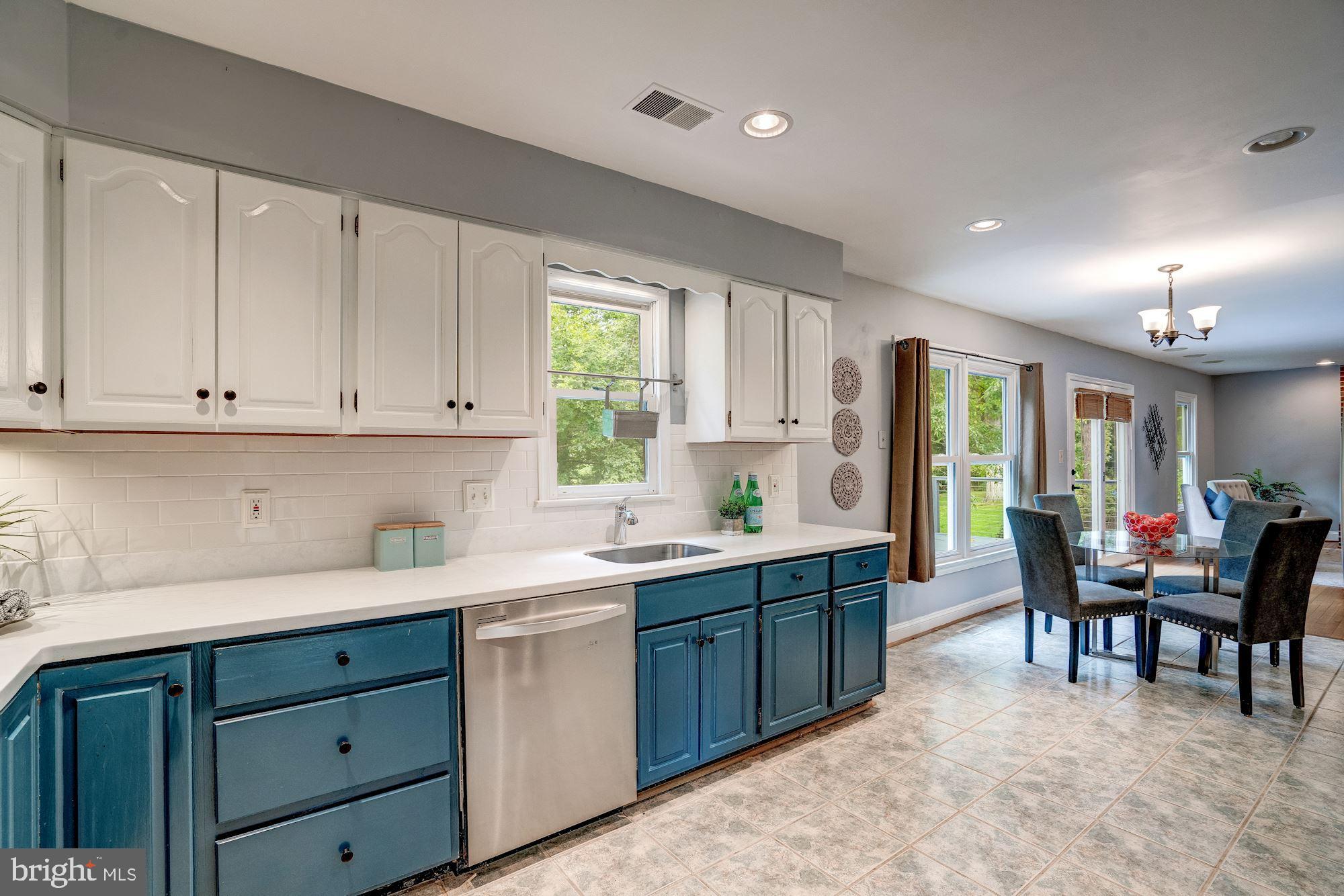 10420 Rodney Road Silver Spring, MD 20903 - Photo 3 of 32