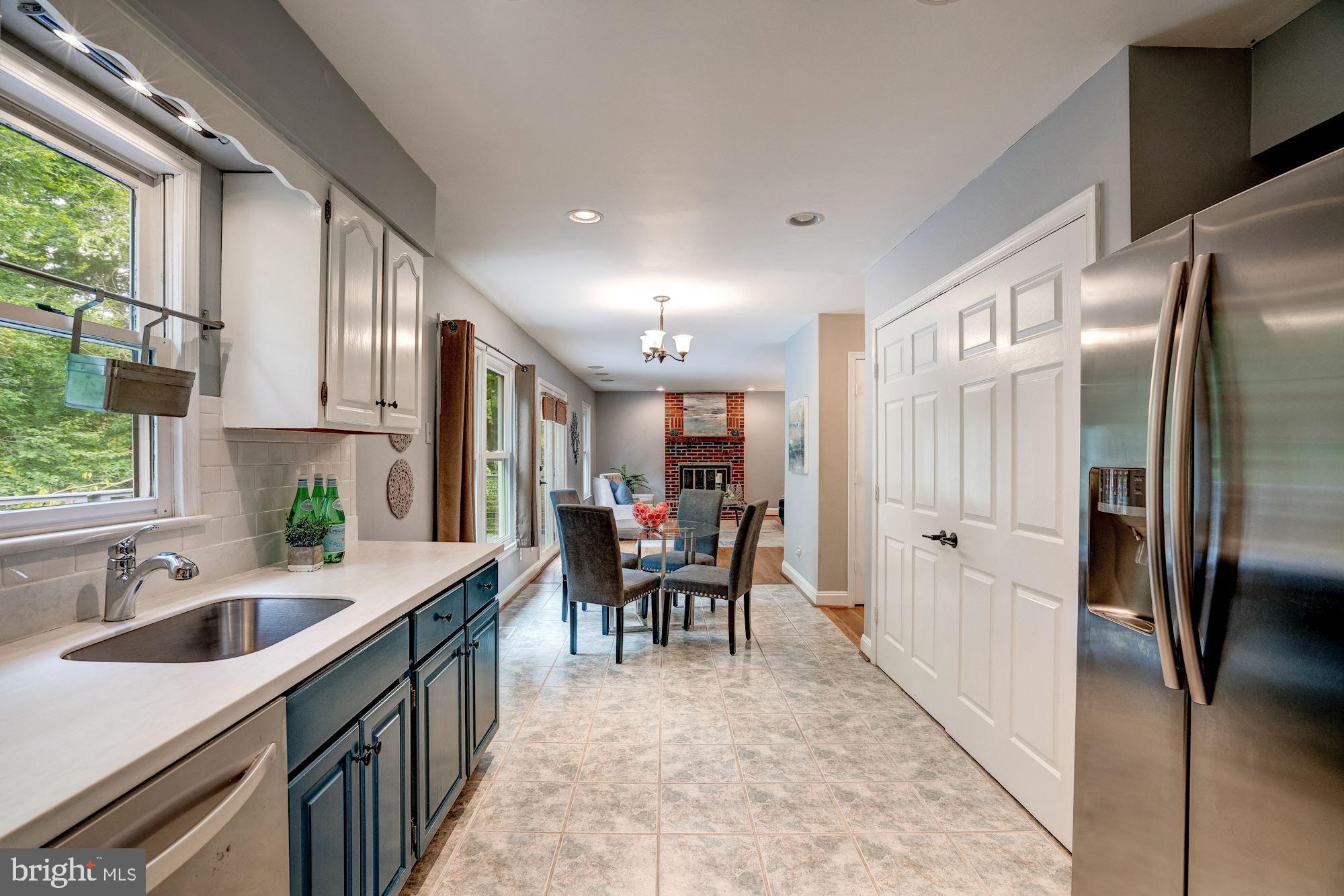 10420 Rodney Road Silver Spring, MD 20903 - Photo 4 of 32