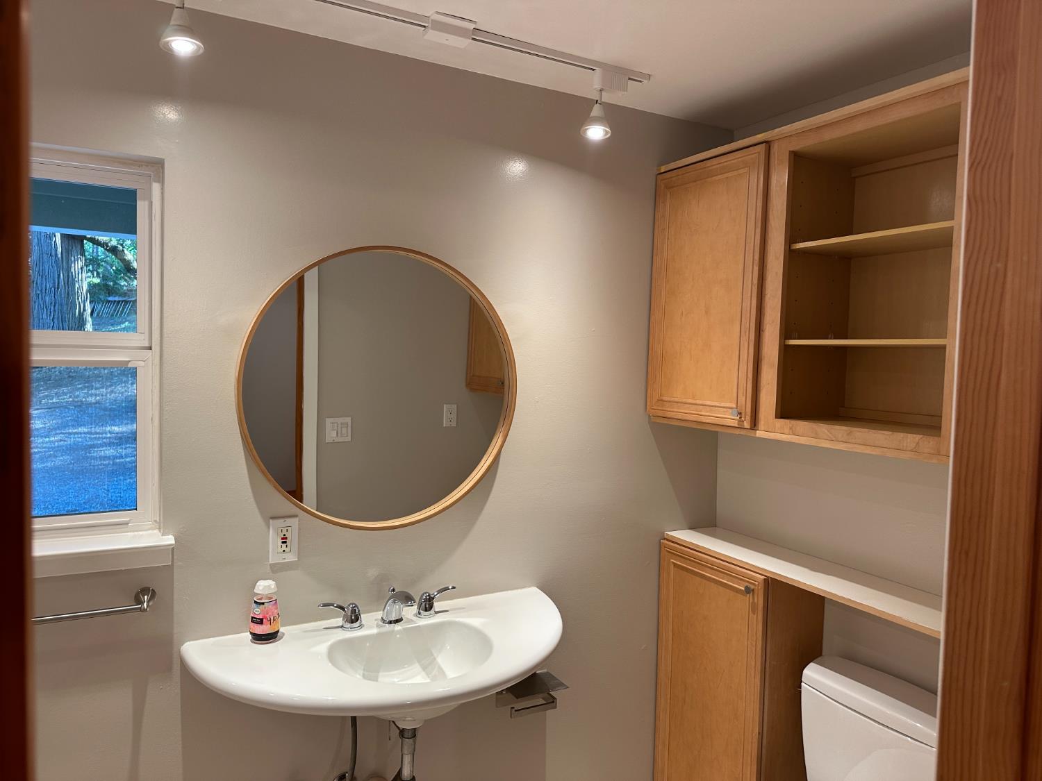 5570 5 Spot Road Placerville, CA 95667 - Photo 29 of 38 a bathroom with a sink and a mirror