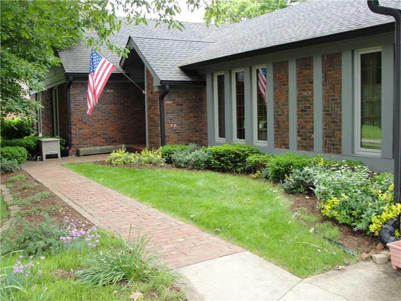 1912 Winding Ridge Avenue Indianapolis, IN 46217 - Photo 4 of 9 Gallery Image 4