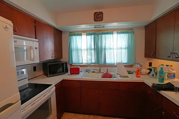 $300,000 | 201 Jackson Street, Hanover, IL 61041