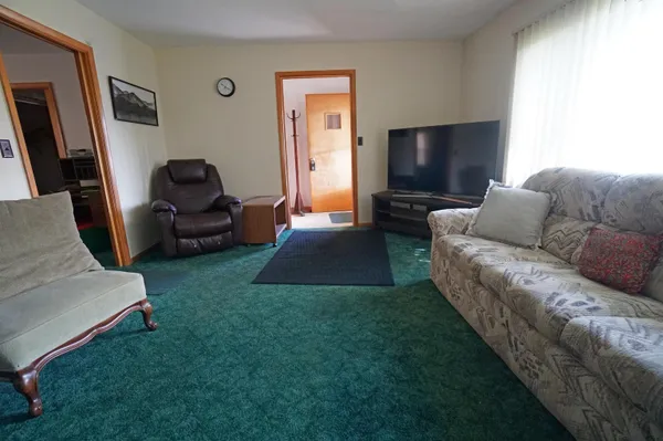 $300,000 | 201 Jackson Street, Hanover, IL 61041
