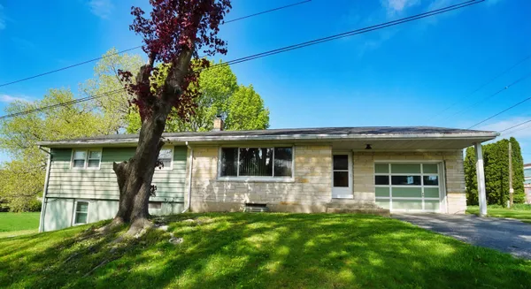 $300,000 | 201 Jackson Street, Hanover, IL 61041