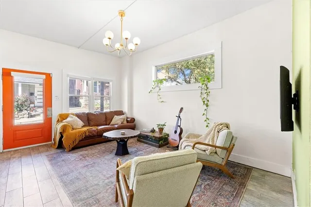 $299,900 | 325 Ord Street, Kansas City, MO 64124