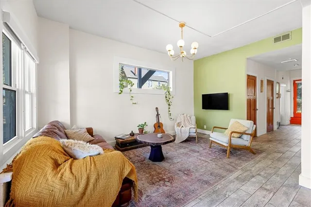 $299,900 | 325 Ord Street, Kansas City, MO 64124