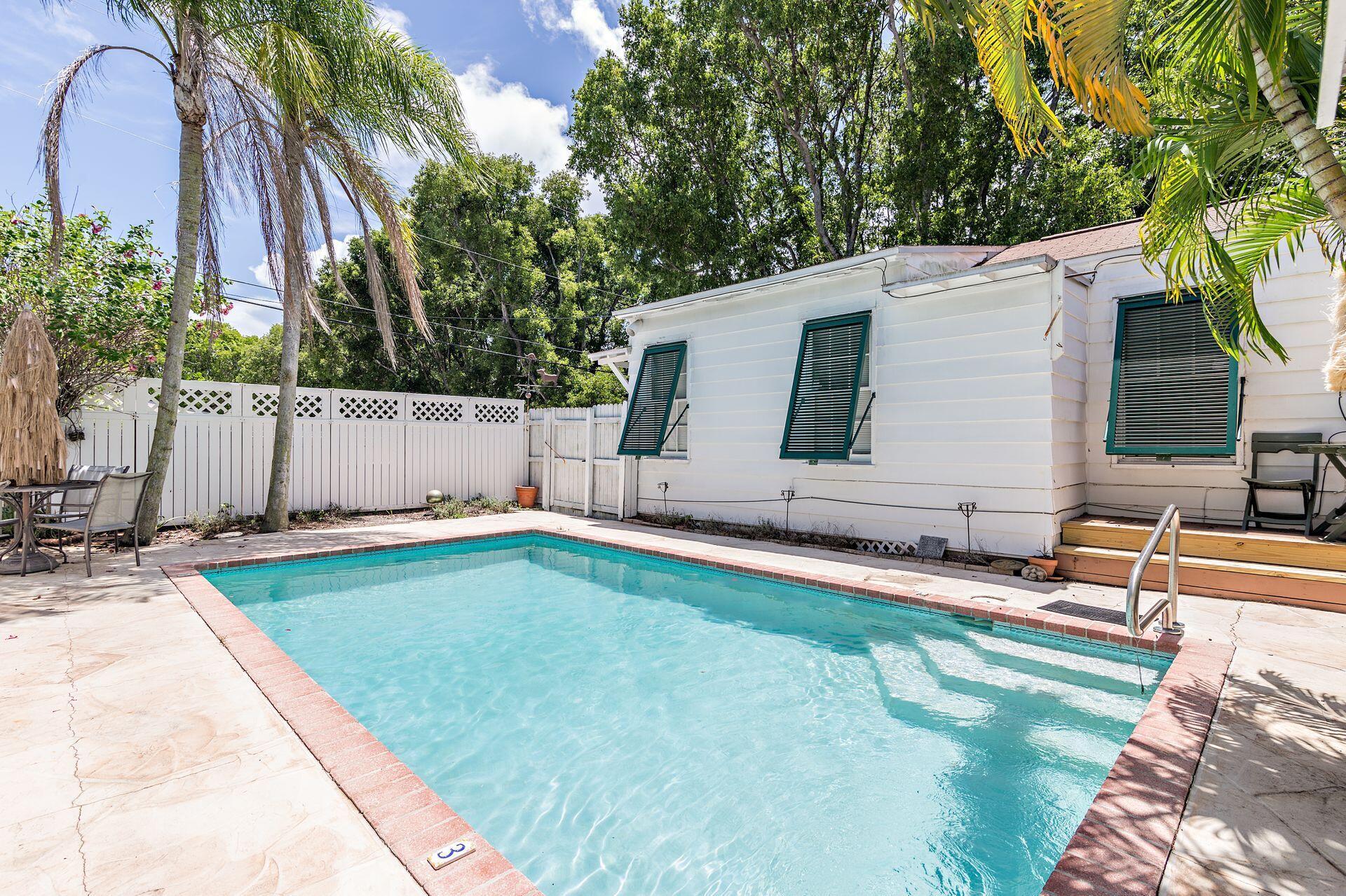 744 Sunset Road West Palm Beach, FL 33401 - Photo 13 of 19 Pool & Cottage