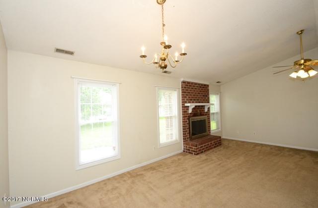 280 Raintree Road Jacksonville, NC 28540 - Photo 12 of 52 280 RAINTREE RD 12